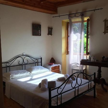 Country Traditional House In Corfu Village, Greece Sinarádes Zewnętrze zdjęcie